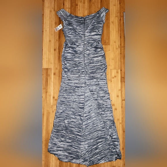 Alex Evenings Ruched Formal Gown NWT Platinum - Picture 4 of 6